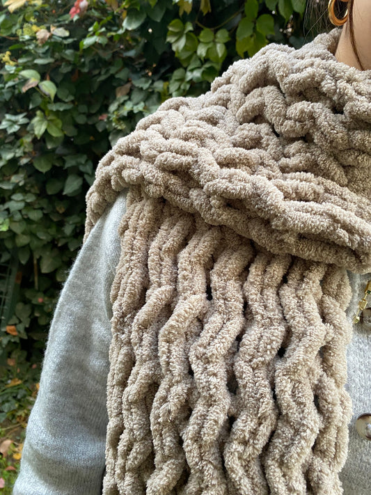 🧣 Kendine Sarıl Atkısı – Her İlmeğinde Bir Huzur